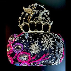 💖🦄 RARE Alexander McQueen Unicorn Knuckle clutch
